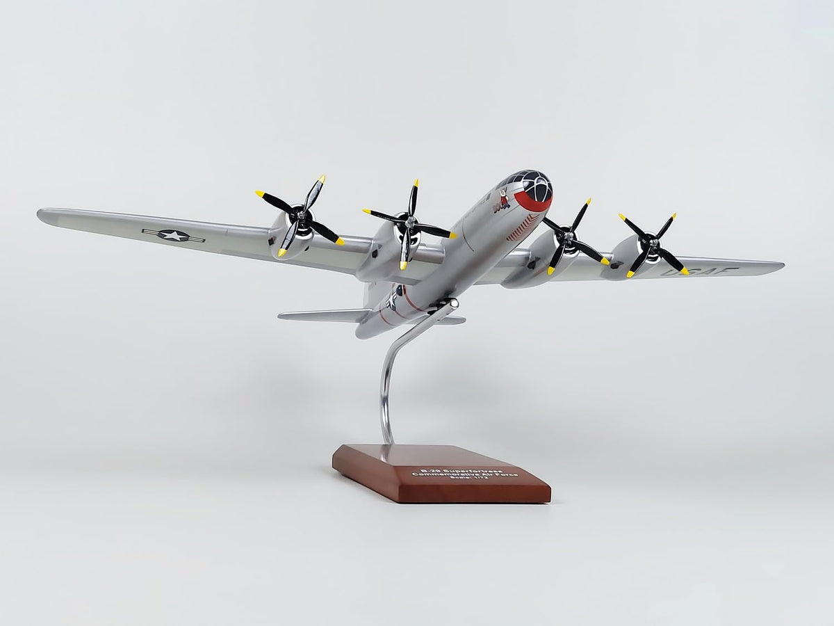 1/72 Scale Model U737